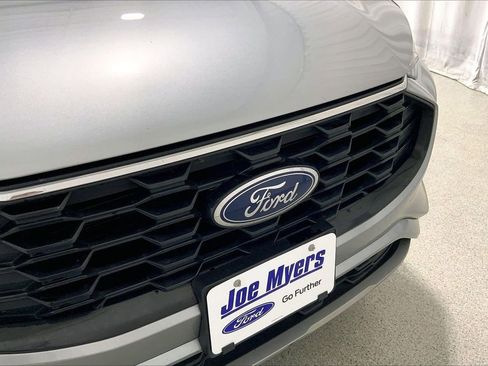 Used 2024 Ford Escape ST-Line w/ Tech Pack #1 image 7