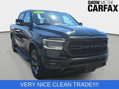 Used 2022 RAM 1500 Big Horn AWD/4WD image 3
