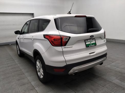 Used 2019 Ford Escape SE FWD image 5