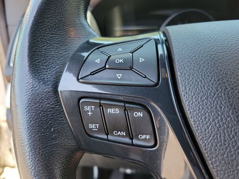 Used 2017 Ford Explorer XLT w/ Equipment Group 202A FWD image 21