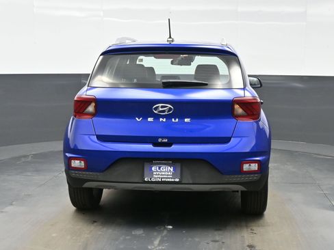 Certified 2025 Hyundai Venue Limited image 5