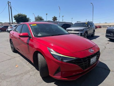 Used 2021 Hyundai Elantra SEL FWD image 1