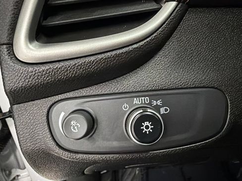 Used 2019 Chevrolet Trax LT FWD image 21