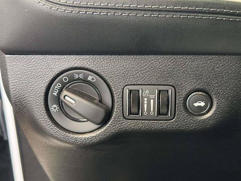 Used 2022 Dodge Challenger R/T Scat Pack RWD image 35