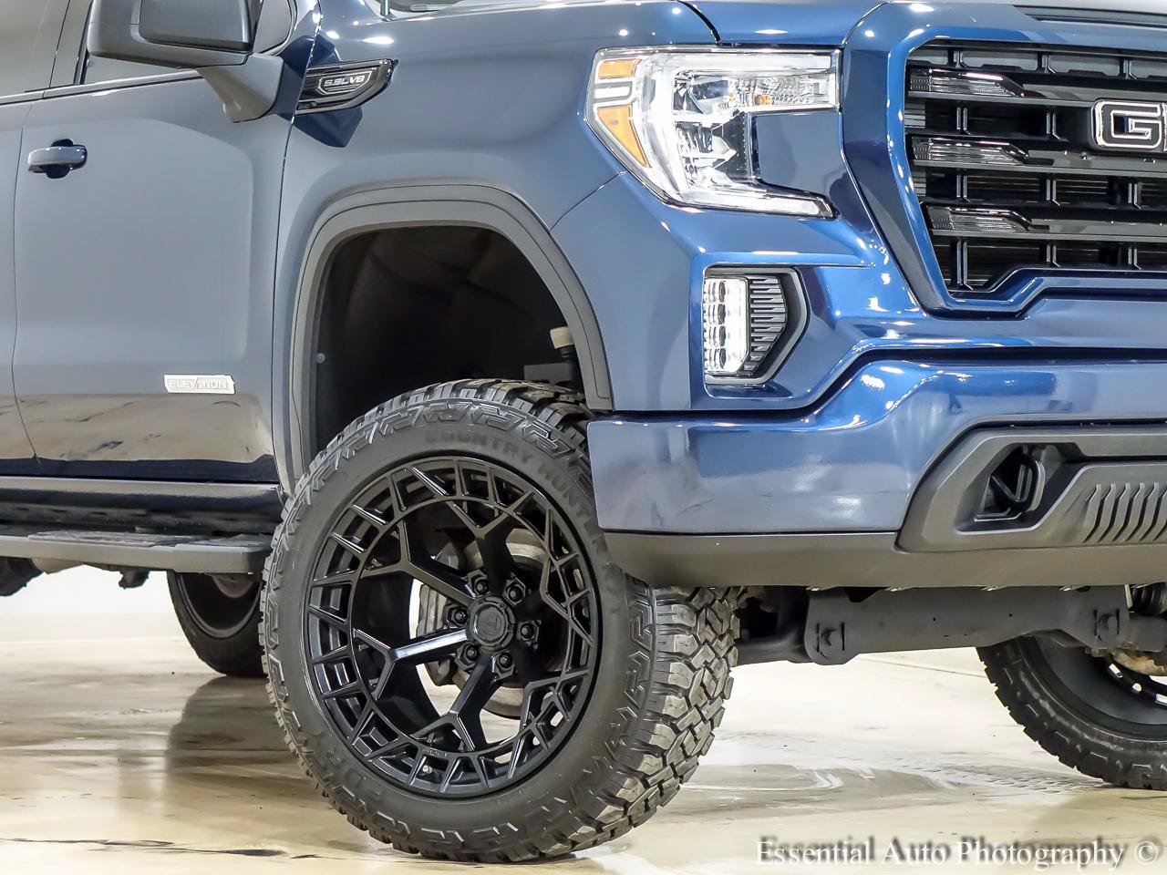 Used 2022 GMC Sierra 1500 Elevation w/ X31 Off-Road Package AWD/4WD image 3