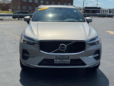 Used 2022 Volvo XC60 B5 Momentum w/ Advanced Package image 9