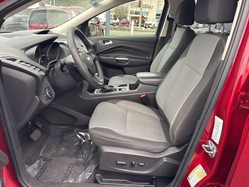 Used 2017 Ford Escape SE image 17