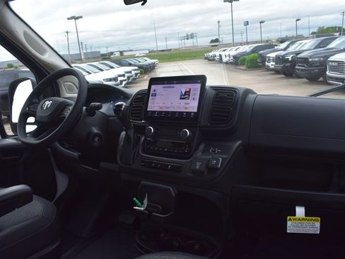 New 2026 RAM ProMaster 2500 w/ Premium Convenience Group FWD image 19