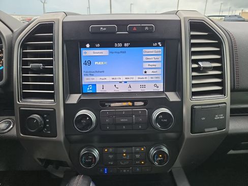 Used 2019 Ford F150 Platinum image 16
