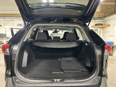 Used 2024 Toyota RAV4 XLE w/ Weather Package AWD/4WD image 27