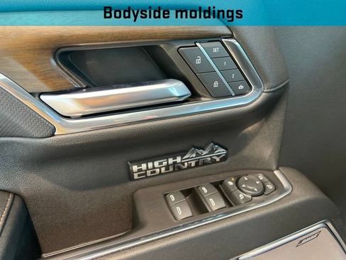 Used 2023 Chevrolet Silverado 1500 High Country w/ Technology Package AWD/4WD image 15