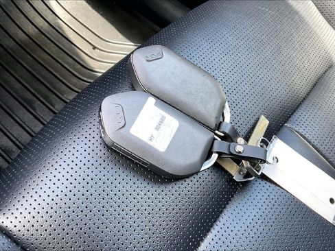 Used 2025 Kia Sorento S FWD image 13