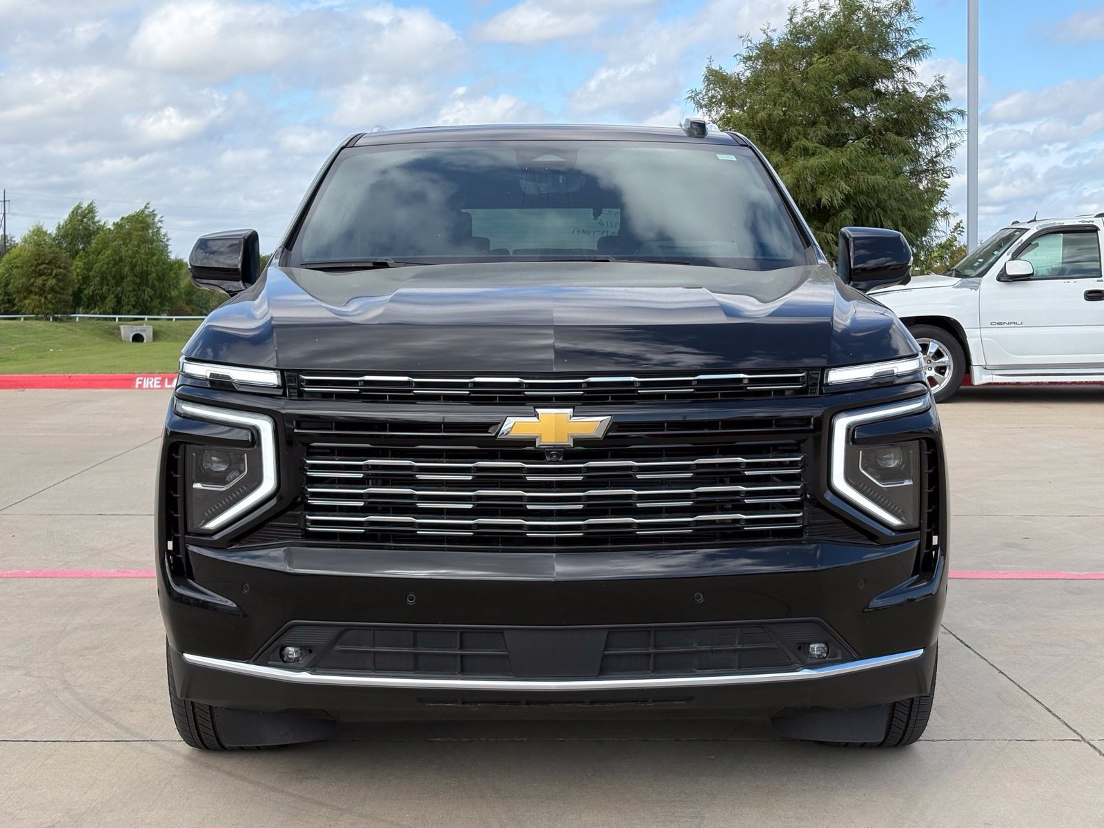 Certified 2026 Chevrolet Tahoe High Country AWD/4WD image 2