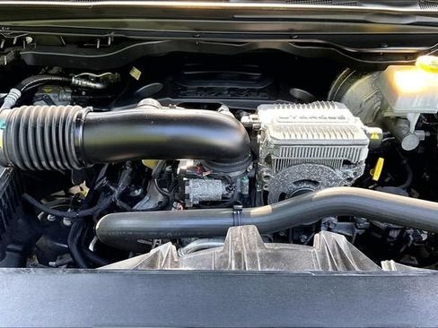 Used 2023 RAM 1500 Limited AWD/4WD image 9