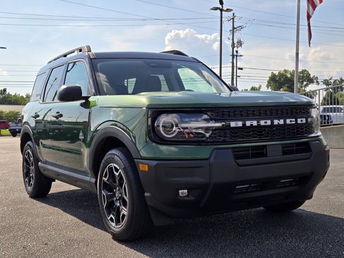 New 2025 Ford Bronco Sport Outer Banks image 5