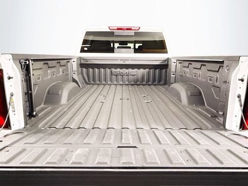 Used 2025 GMC Sierra 2500 SLT w/ SLT Premium Package image 27