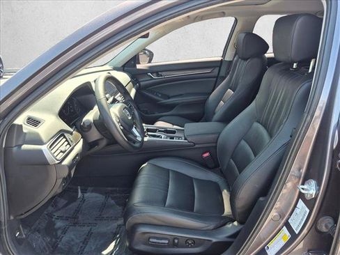 Used 2021 Honda Accord EX-L image 10