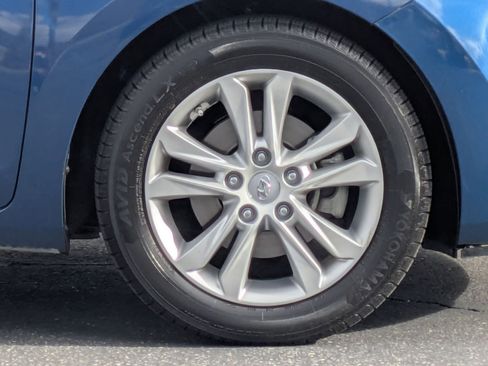Used 2015 Hyundai Elantra GT image 9