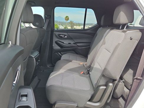 Used 2023 Chevrolet Traverse LT FWD image 24