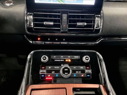 Used 2018 Lincoln Navigator Reserve w/ Technology Package image 30