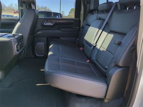 Used 2024 Chevrolet Silverado 2500 High Country w/ Technology Package image 23