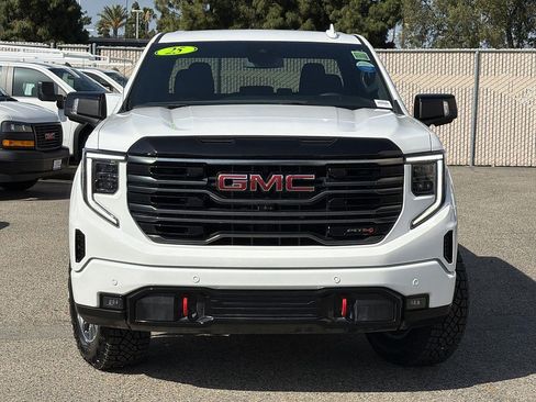 Used 2025 GMC Sierra 1500 AT4 AWD/4WD image 2