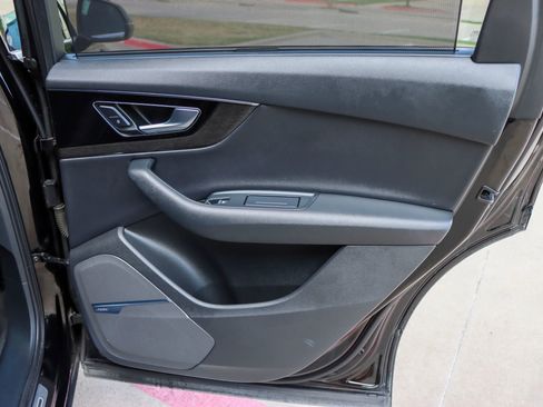 Used 2018 Audi Q7 3.0T Prestige w/ Prestige Package image 12