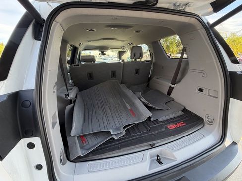 Used 2017 GMC Acadia SLT image 28