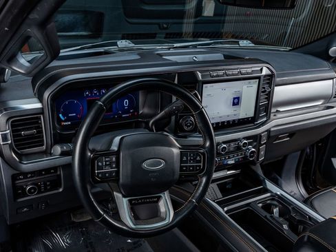 Used 2024 Ford F250 Platinum image 16