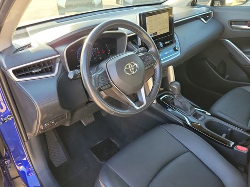 Used 2023 Toyota Corolla Cross XLE image 15