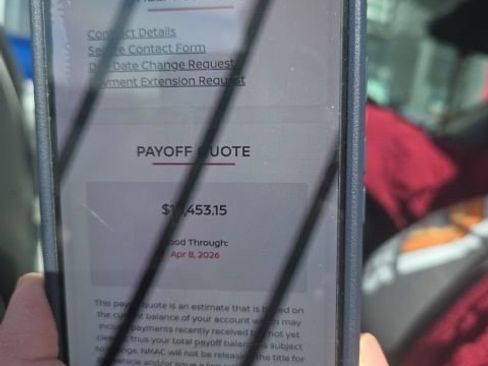 Used 2024 Nissan Frontier SV image 14