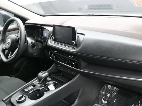 Used 2023 Nissan Rogue S AWD/4WD image 14