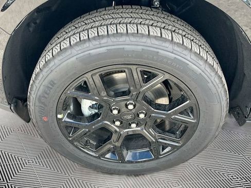 New 2026 Ford Maverick Lariat w/ Black Appearance Package image 19