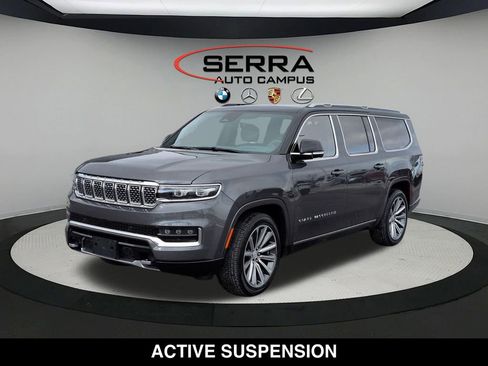 Used 2023 Jeep Grand Wagoneer L Series II w/ Premium Group II AWD/4WD image 7