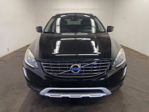 Used 2017 Volvo XC60 T5 Dynamic AWD/4WD image 2