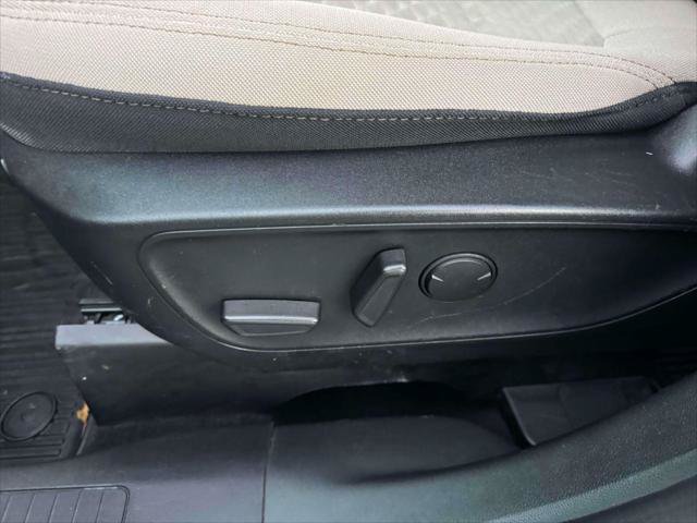 Used 2020 Ford Escape SE AWD/4WD image 16