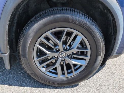 Used 2021 Nissan Rogue S FWD image 11