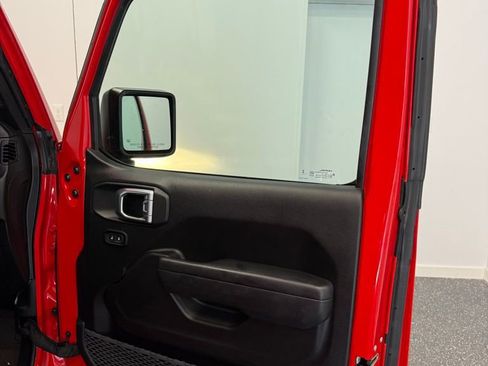 Used 2023 Jeep Wrangler Sport S image 40