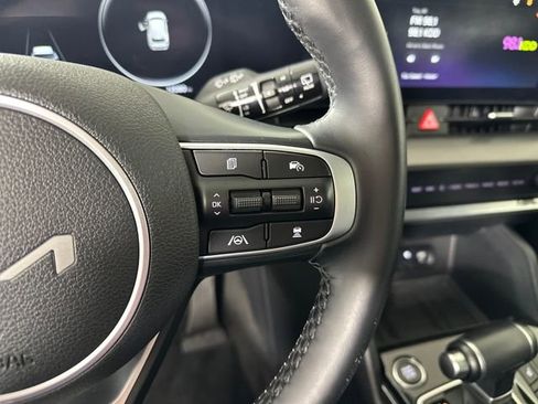 Used 2023 Kia Sportage SX image 16