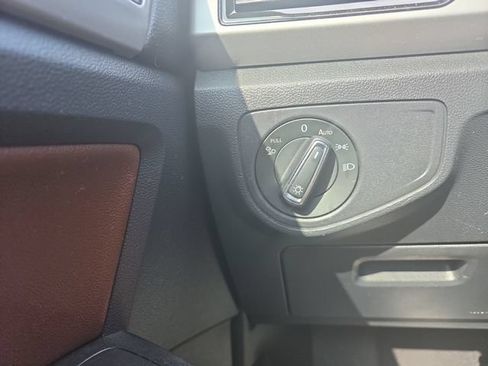 Used 2021 Volkswagen Atlas SEL Premium AWD/4WD image 34