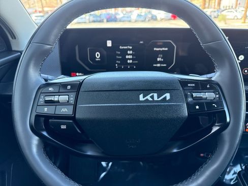 New 2025 Kia EV6 Wind image 25