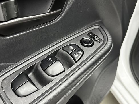 Used 2023 Nissan Versa S w/ Trunk Package image 11