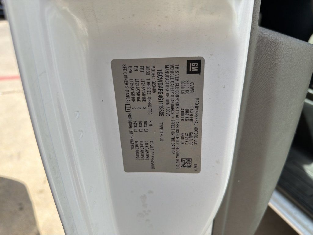 Used 2016 Chevrolet Express 2500 RWD image 6