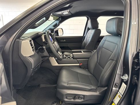 Used 2025 Toyota Tundra Limited image 14