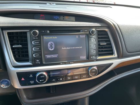 Used 2019 Toyota Highlander Limited AWD/4WD image 18