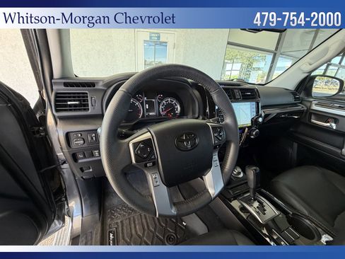 Used 2022 Toyota 4Runner Limited AWD/4WD image 11