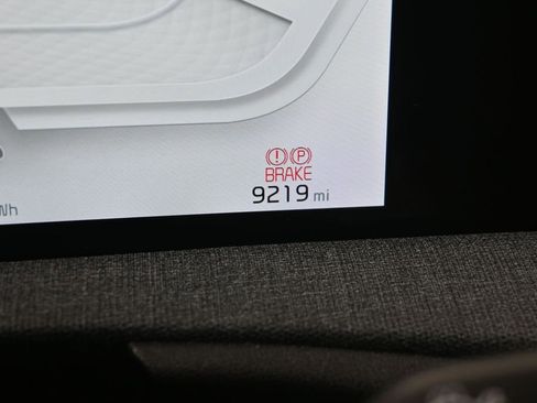 Certified 2024 Kia EV6 Wind w/ Wind Technology Package AWD/4WD image 17