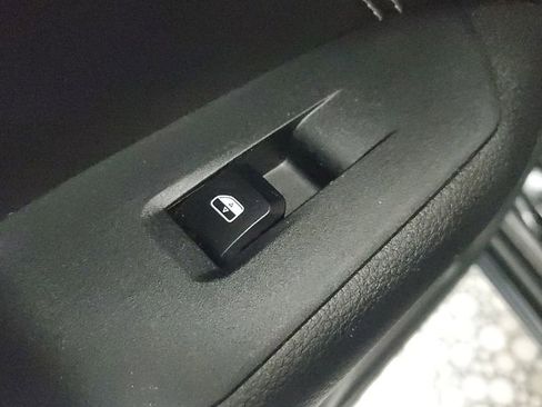 Used 2023 Jeep Compass Altitude image 16