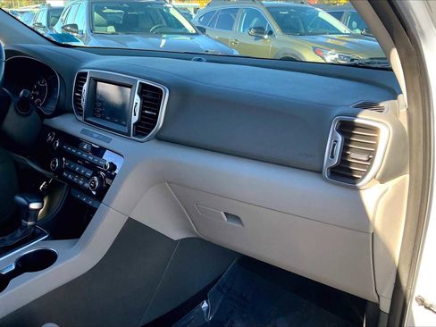 Used 2018 Kia Sportage EX w/ EX Premium Package image 18