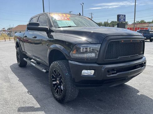 Used 2015 RAM 2500 Laramie w/ Black Appearance Group AWD/4WD image 7